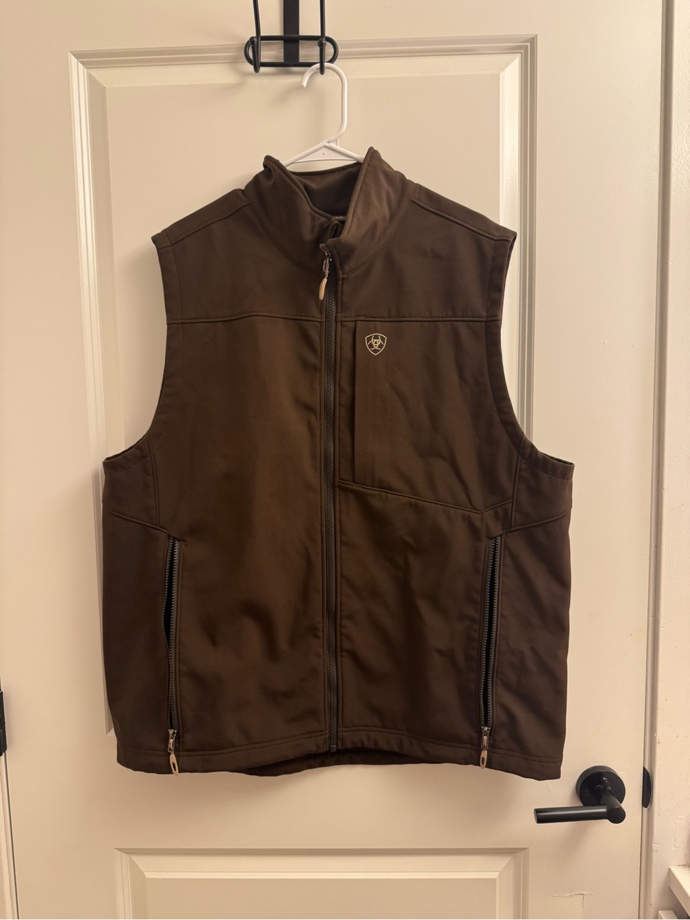 Ariat Men's Dark Brown Softshell Zip Vest